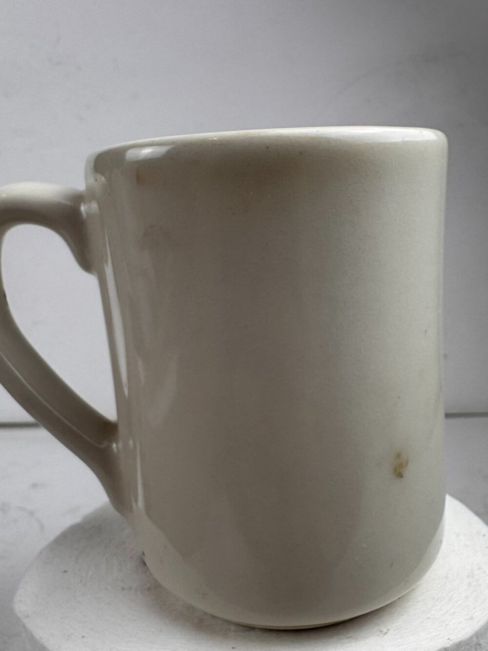 vintage bird dove mark usa ceramic diner coffee mug off white stains
